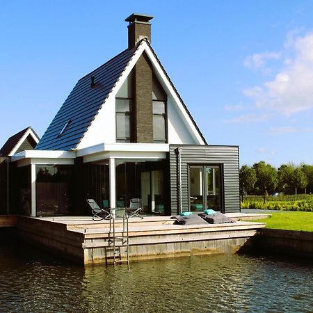 Peaceful Villa On The Water In Stavoren Exterior photo